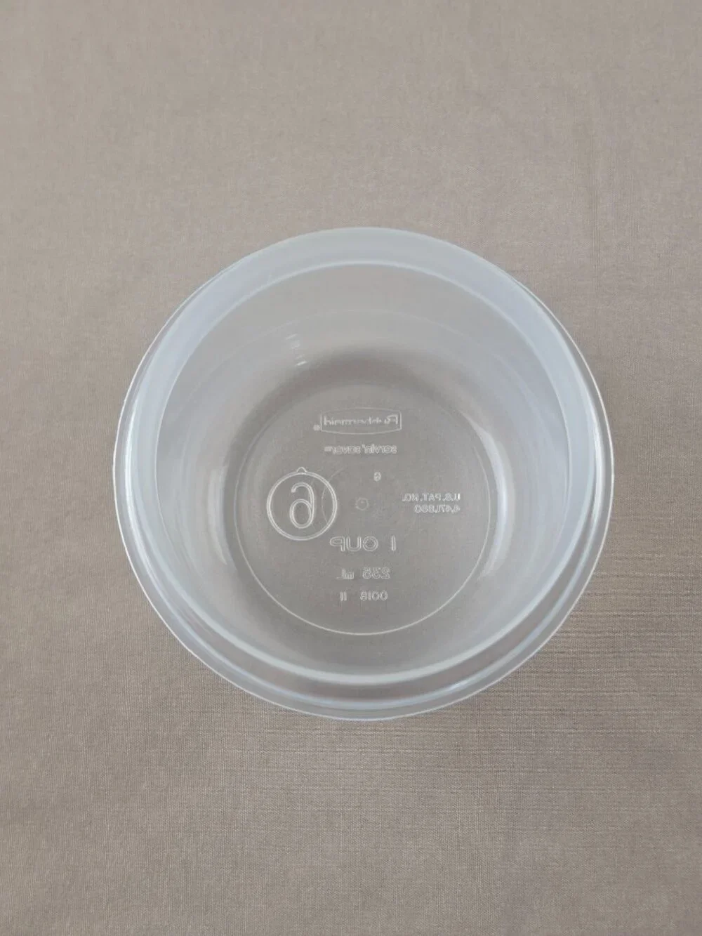 Vintage Rubbermaid 1 Cup #6 Servin Saver Round Food Storage Container With Lid